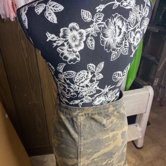 Army fatigue mini skirt - Picture 5 of 6